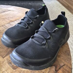 OOFOS OOMG Black Women's Sneakers